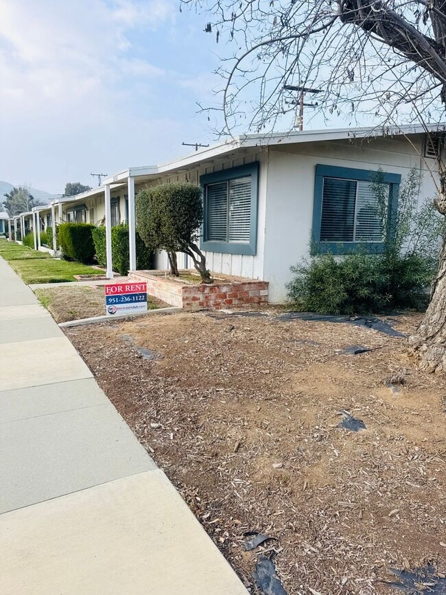 Building Photo - 55 plus community One Bed condo for rent Menifee