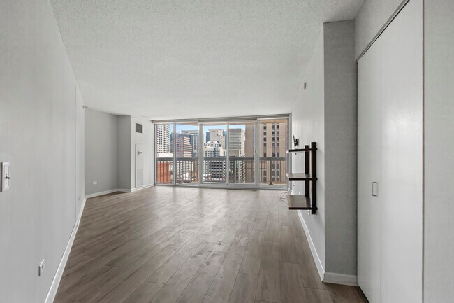 Photo - 545 N Dearborn St Unidad 1305 Rental