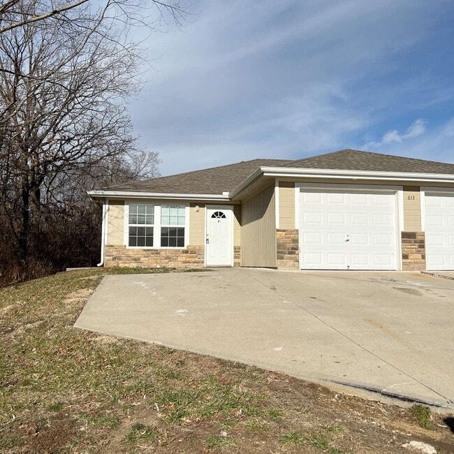 Building Photo - 613A W Market St