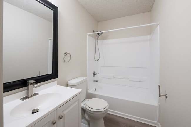 Photo - Newly Renovated 3 Bedrooms 2.5 Bathroom Home