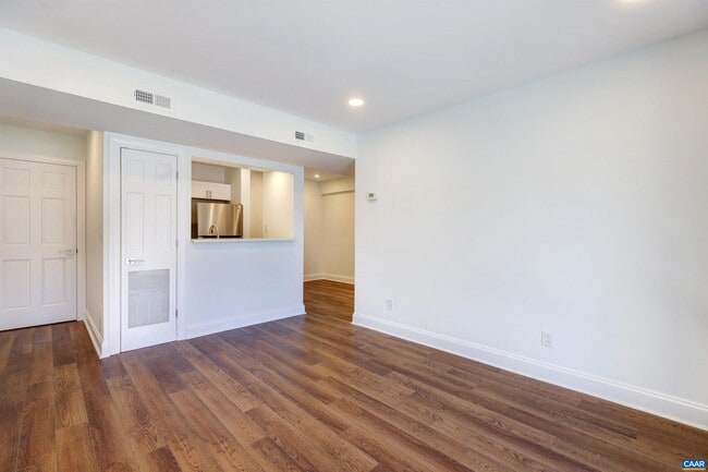 Photo - 1243 Cedars Ct