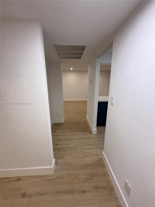 Photo - 5911 Washington St Unit 103