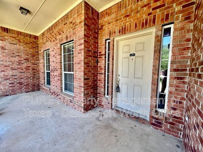 Photo - 629 Madeline Ct