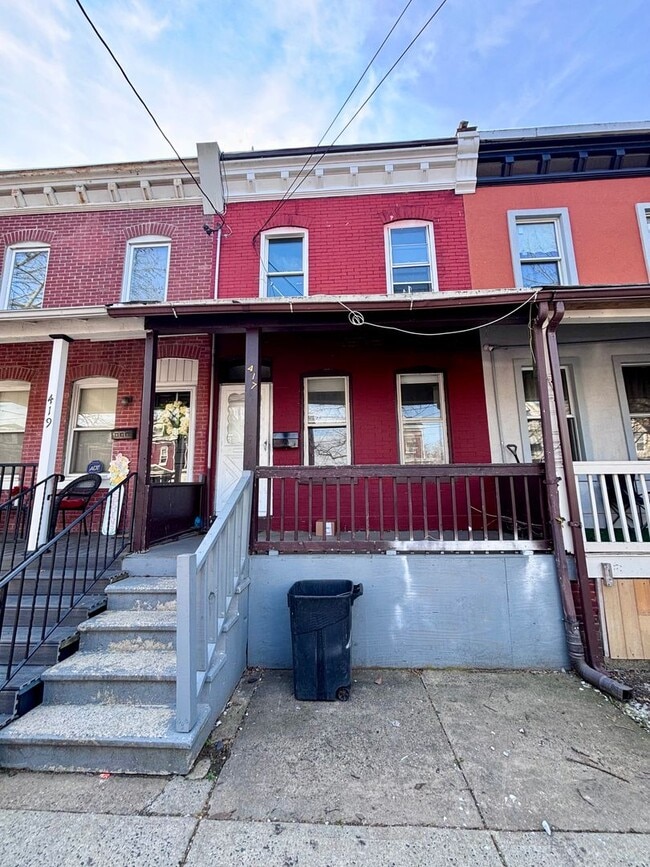 Building Photo - 3 Bedroom Home on Walnut St, Trenton
