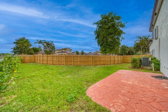 Photo - 2479 NE 4th St