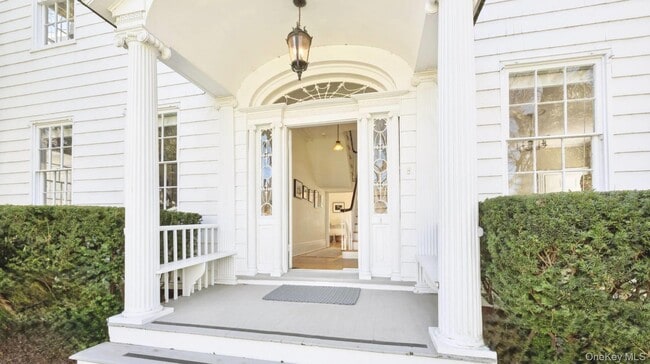189 Main St