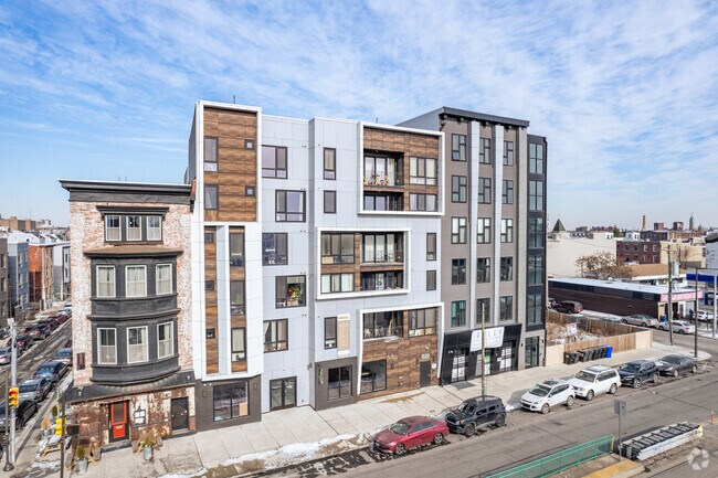 Photo - 625 W Girard Ave