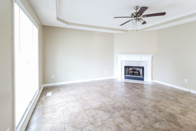 Photo - 2613 Laburnum Dr