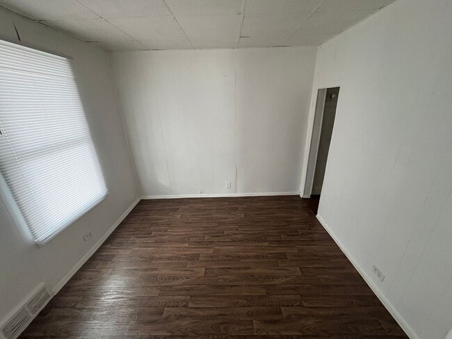 Photo - Spacious 4 Bedroom Located in North Toledo...