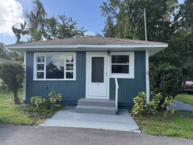 Building Photo - 1250 Lakeview Dr Rental