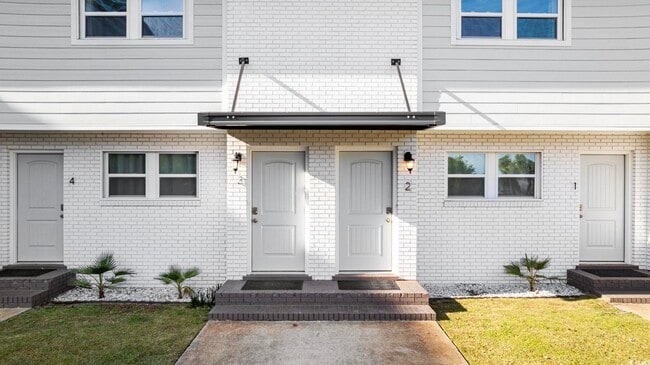 Photo - 409 17th Ave N