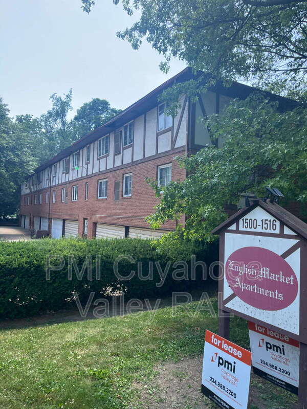 Building Photo - 1516 W Market St Unit 11
