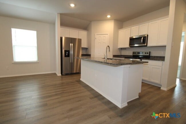 Building Photo - 2466 Bee Crk Dr Rental