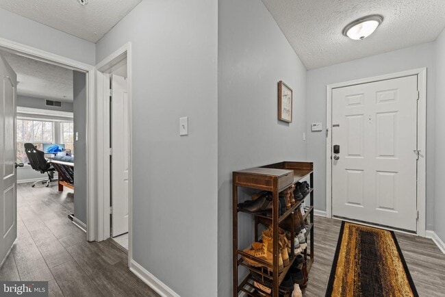 Photo - 8951 Town Center Cir Unit 3-301