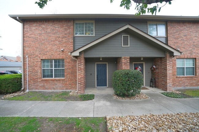 Building Photo - 68 Chapel Hill Cir