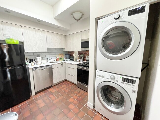 Photo - 73 Gainsborough St Unit 301