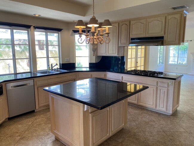 Photo - 1922 Golden Sky Cir