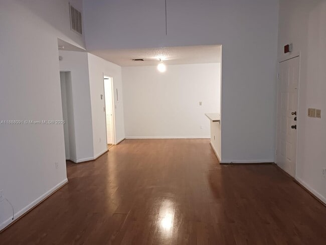 Photo - 18328 NW 68th Ave Unidad O