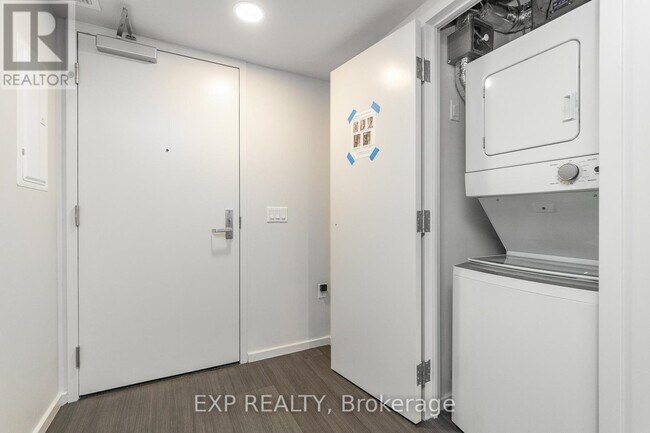 Photo - 105 Champagne Ave S Unit 2709