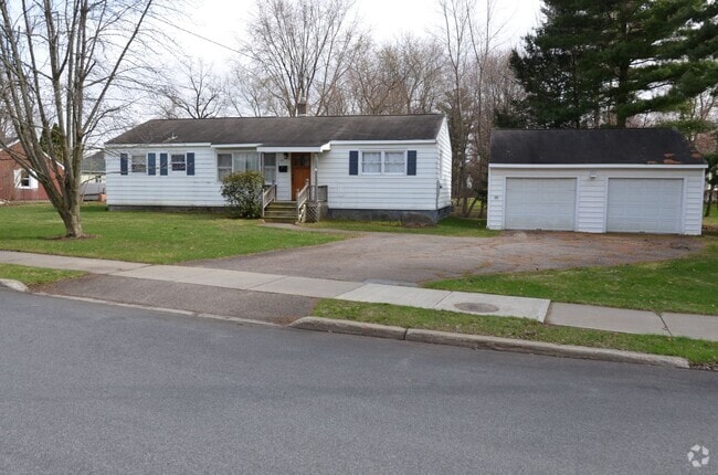 Building Photo - Wonderful 3 bedroom + South Burlington home
