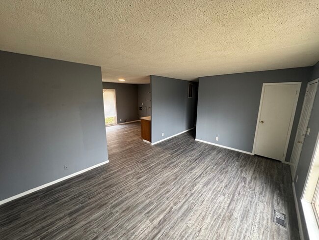 Photo - 1911 E Fairchild St