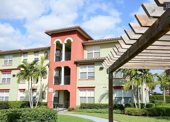 Photo - 7085 Merganser Ct Apartments