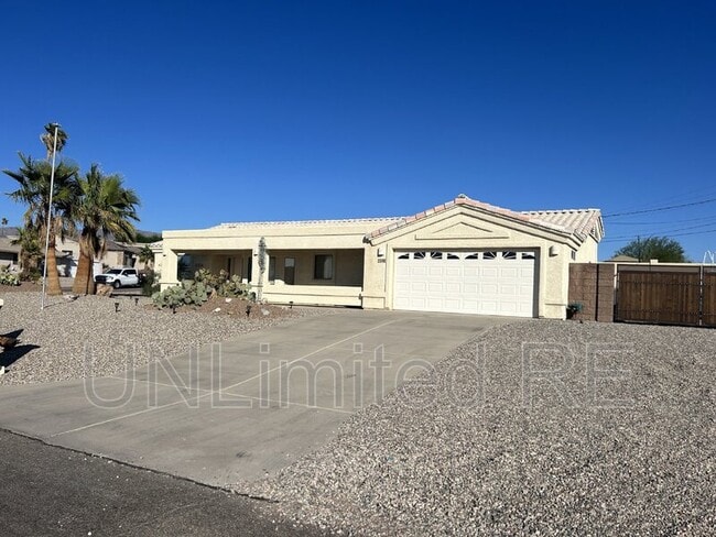 Photo - 2290 Interlake Dr