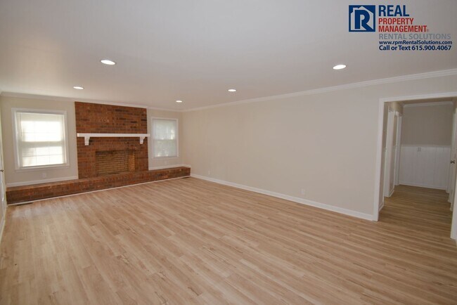 2107 Londonderry Dr