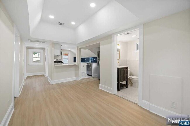 Photo - 101 Southern