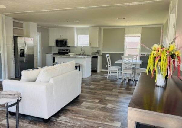 Photo - 527 Caroline St