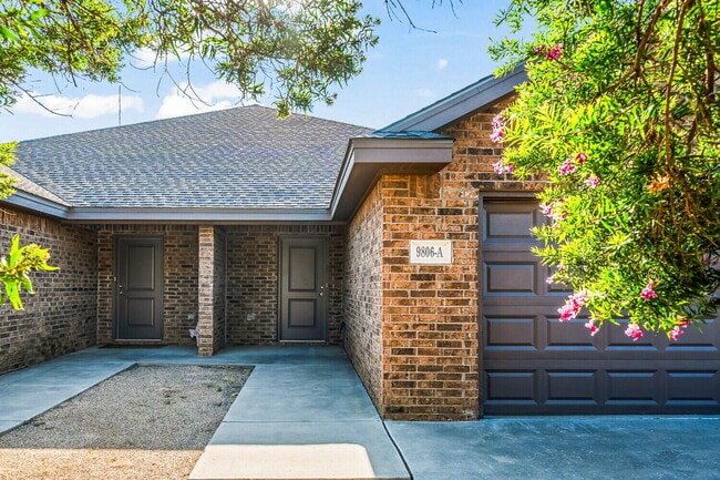 Photo - 9806 Avenue V