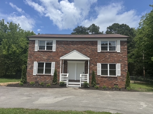 Building Photo - 1208 Park Hill Cir