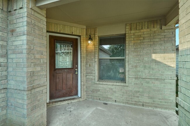 Photo - 3022 Swift Brook Glen Way