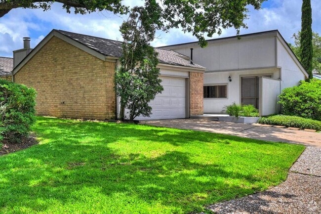Building Photo - 16718 Galewood Way Rental
