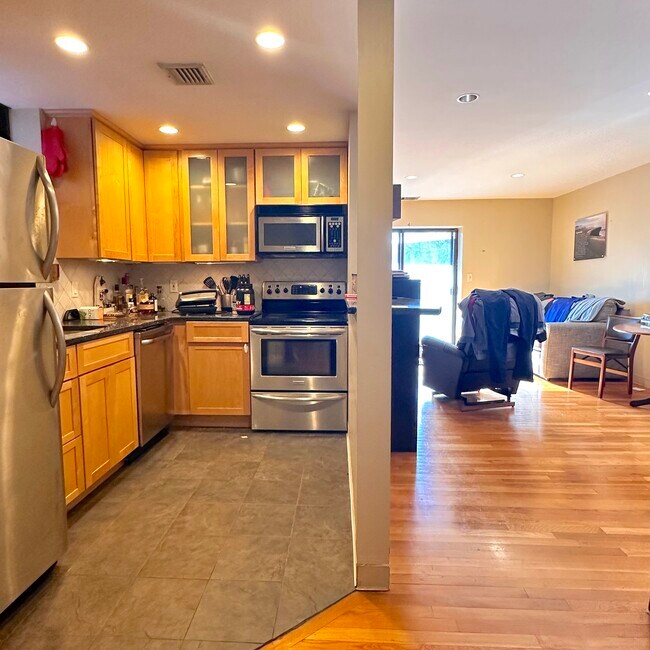 Photo - 90 Gainsborough St Unit 206