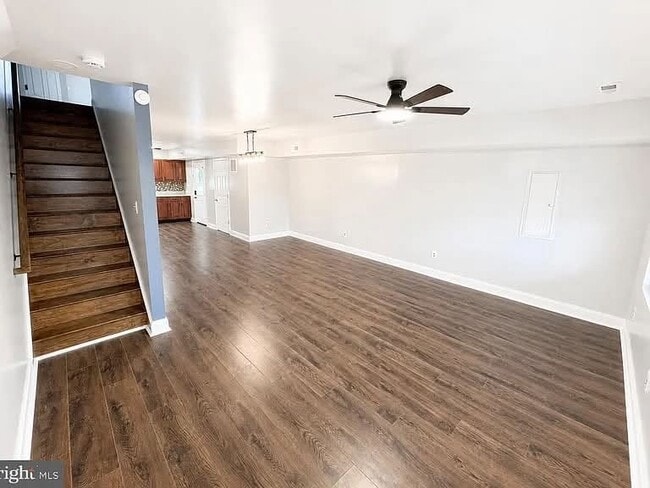 344 W Main St