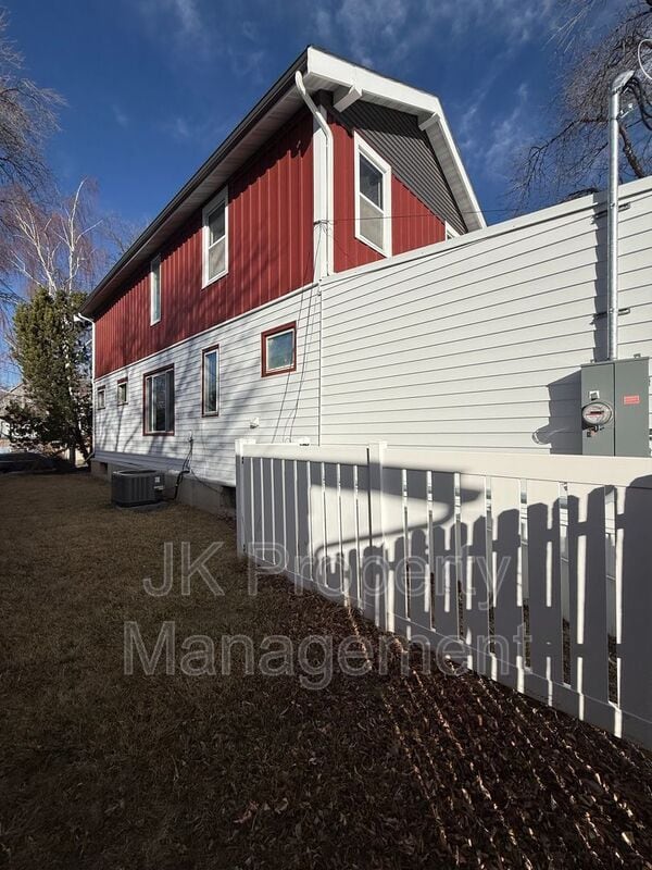 Photo - 1512 3rd Ave N