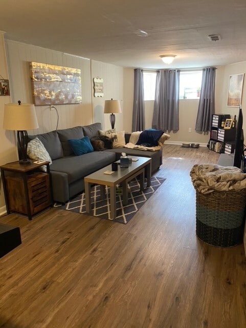 Building Photo - 849 N Damen Ave Unit G