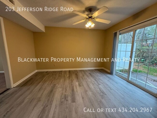 Photo - 203 Jefferson Ridge Rd
