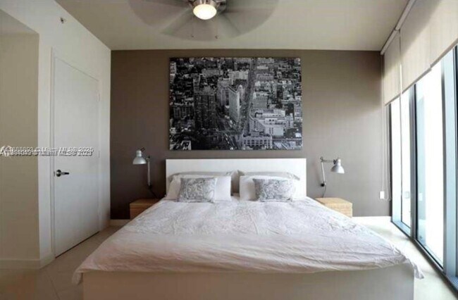 Photo - 350 S Miami Ave Unidad 2113