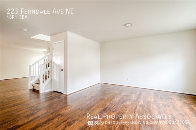 Photo - 223 Ferndale Ave NE