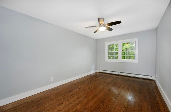 Photo - 43 Alan Terrace Unit 2