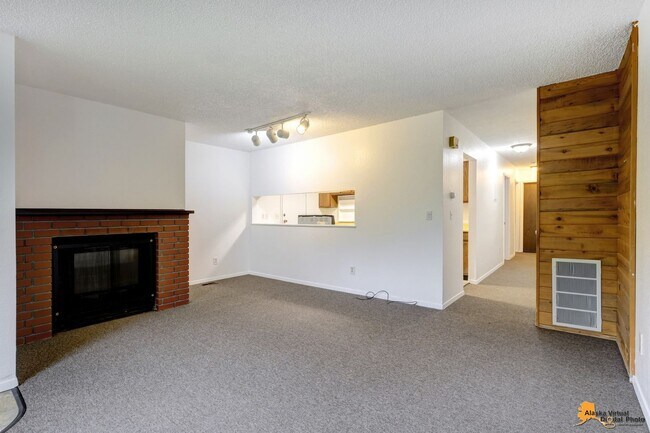 Building Photo - 3992 Baxter Rd Unit A Rental