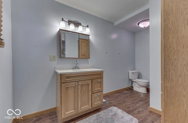 Photo - 3935 Mistletoe Dr