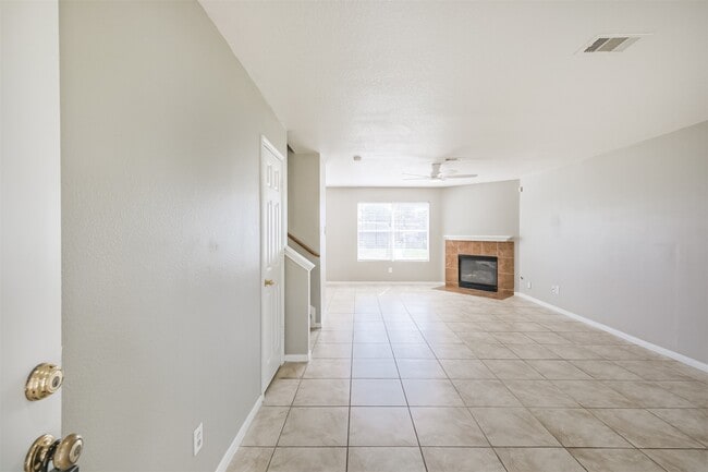 5626 Calm Ct