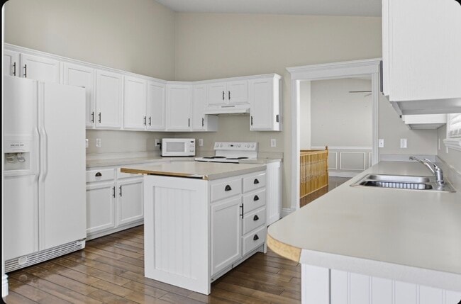 Photo - 909-1520 1520 N Cir
