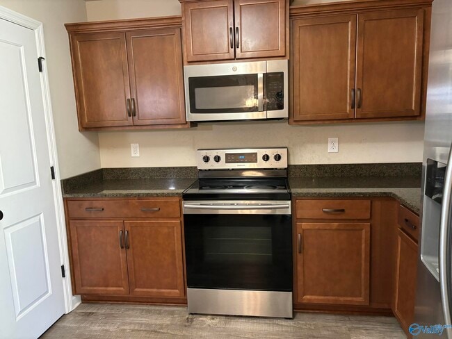 Photo - 112 Beaver Brook Pl