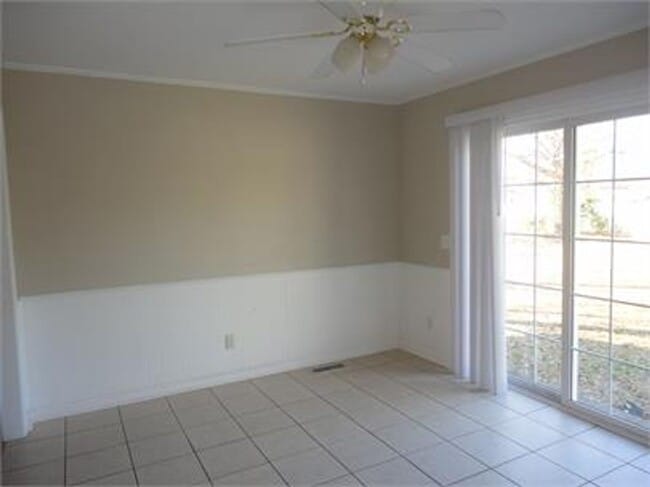 Photo - 114 Antler Dr
