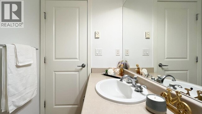 Photo - 7000-7021 21st Ave