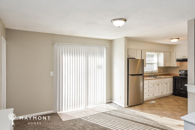 Photo - 4015 Glendale Ln NW